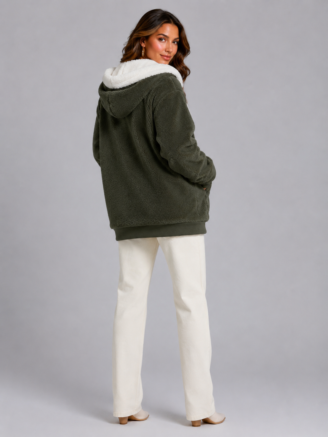 Women's Oversized Sherpa Fleece Jacket with Hood and Zip Front