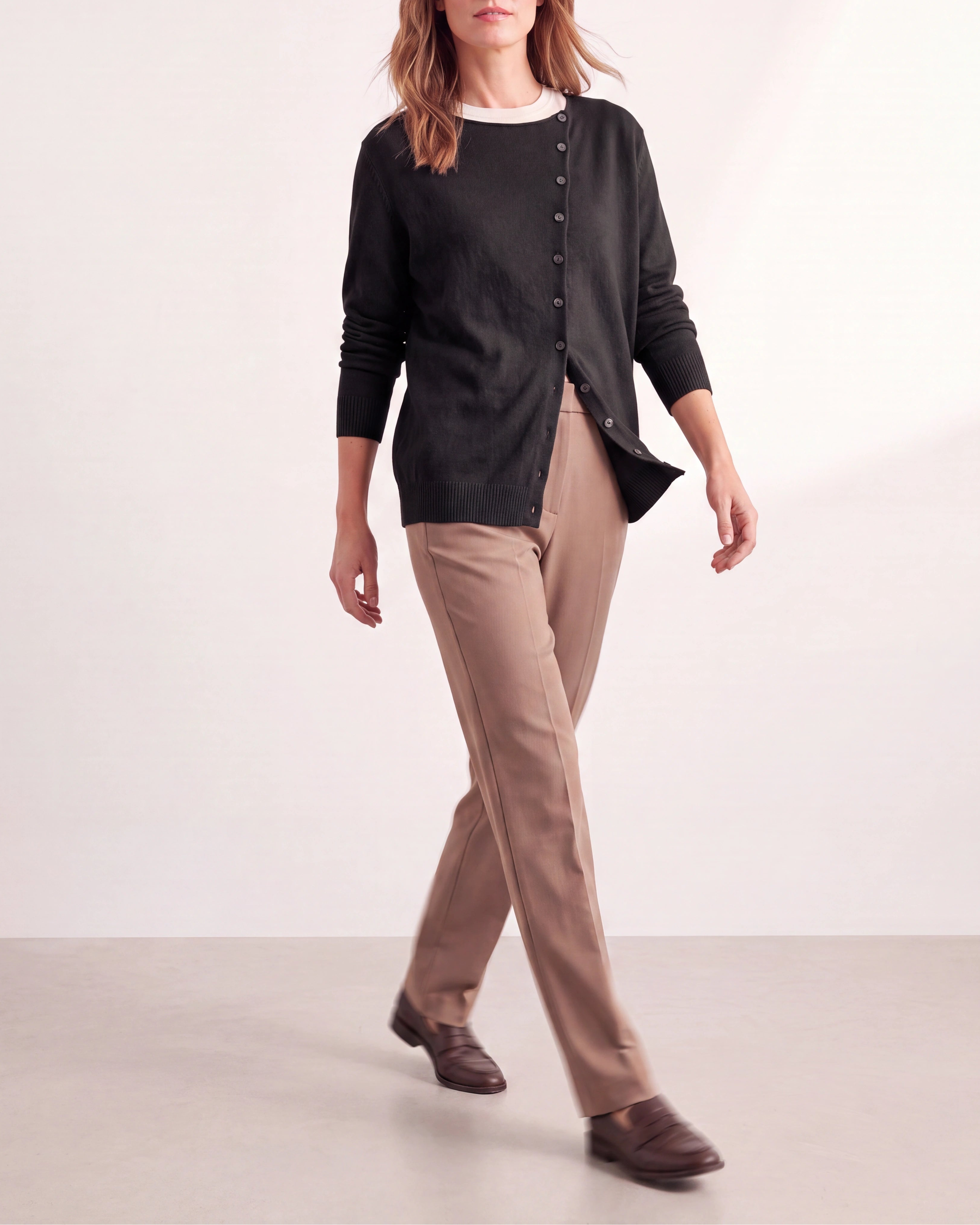 Women's Fitted V Neck Button Up Knit Cardigan