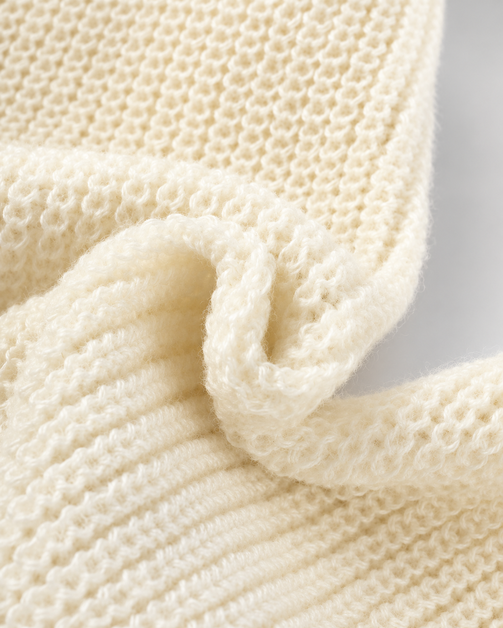 Women's Chunky Ribbed Knit Jumper with Half Zip and Stand Collar