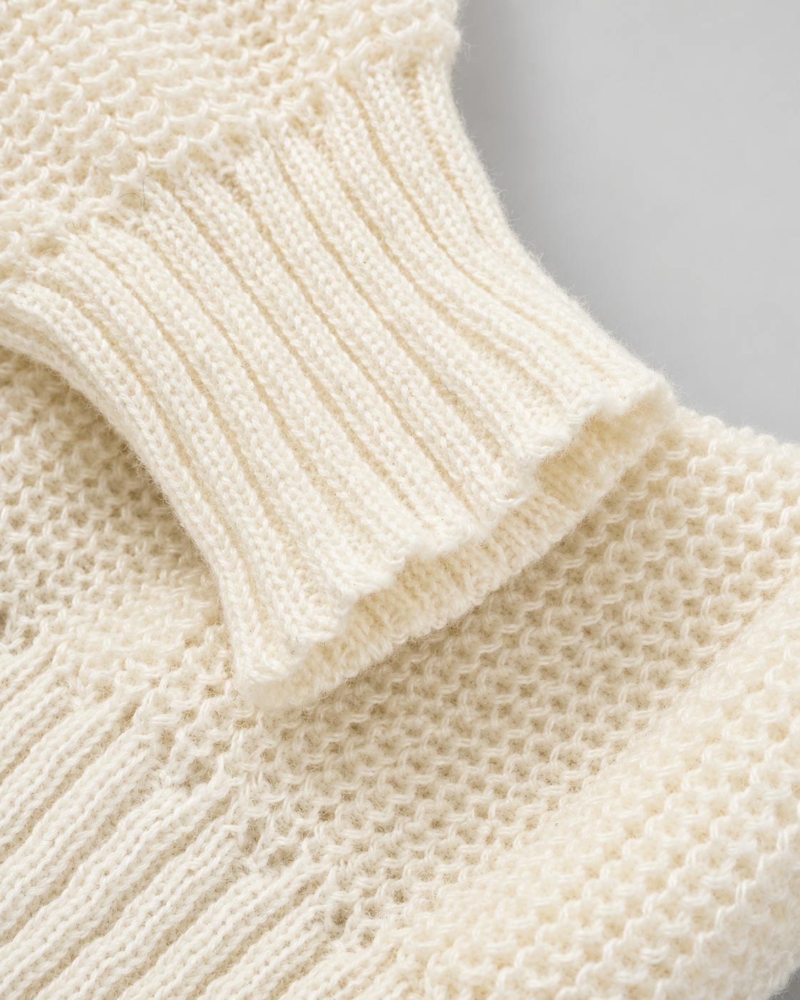 Women's Chunky Ribbed Knit Jumper with Half Zip and Stand Collar