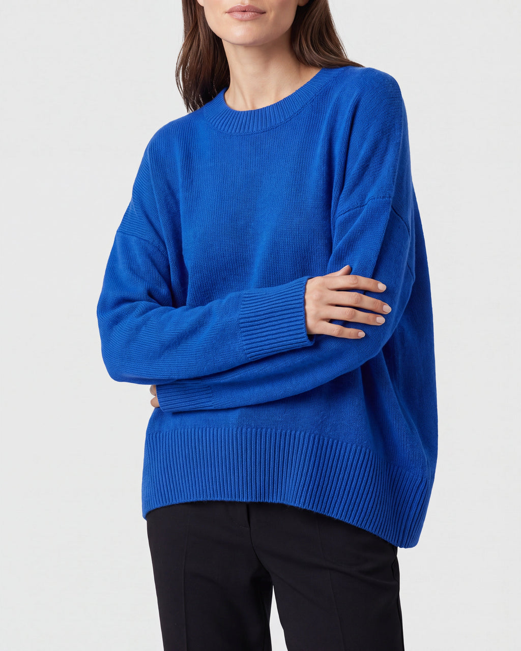 Women's Oversized Knit Jumper with Crew Neck and Ribbed Cuffs