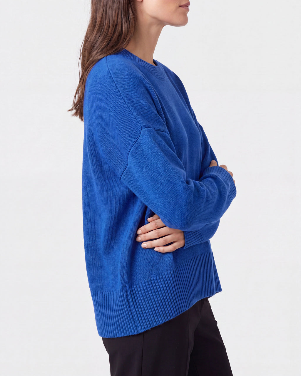 Women's Oversized Knit Jumper with Crew Neck and Ribbed Cuffs