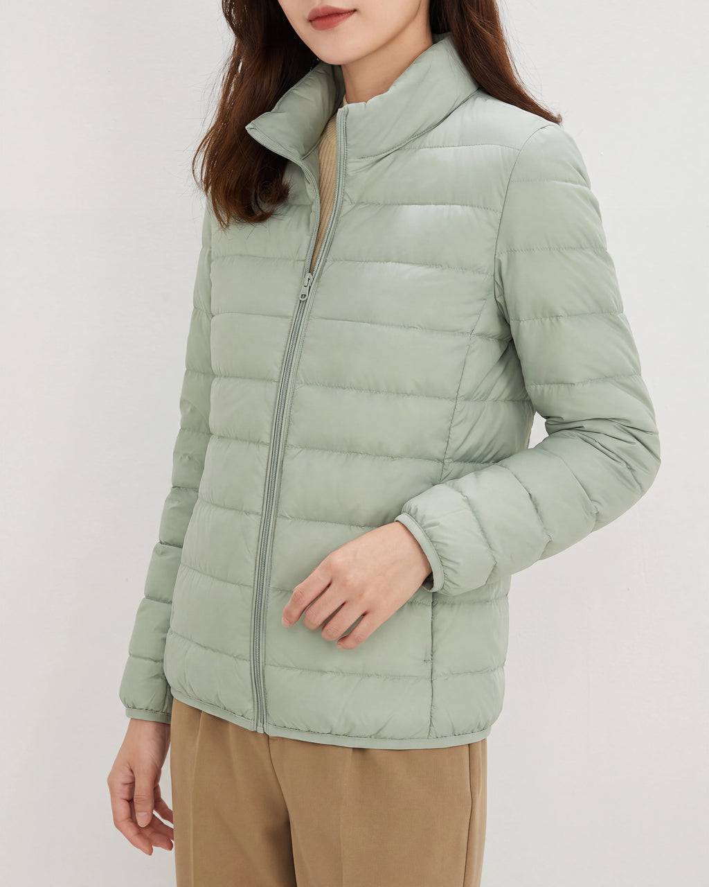 Women's Lightweight Quilted Stand Collar Zip Up Puffer Jacket
