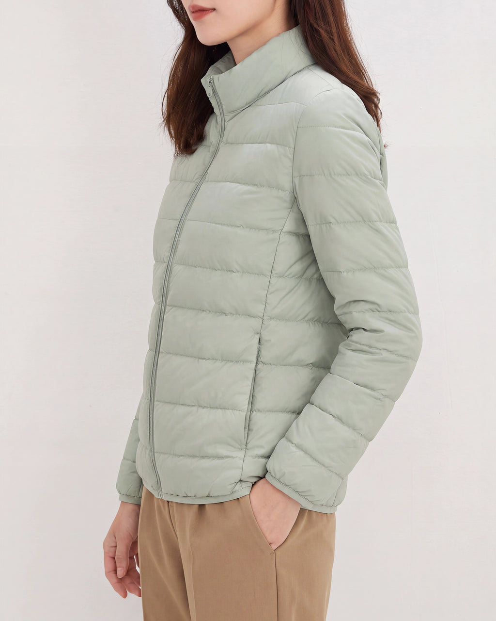 Women's Lightweight Quilted Stand Collar Zip Up Puffer Jacket