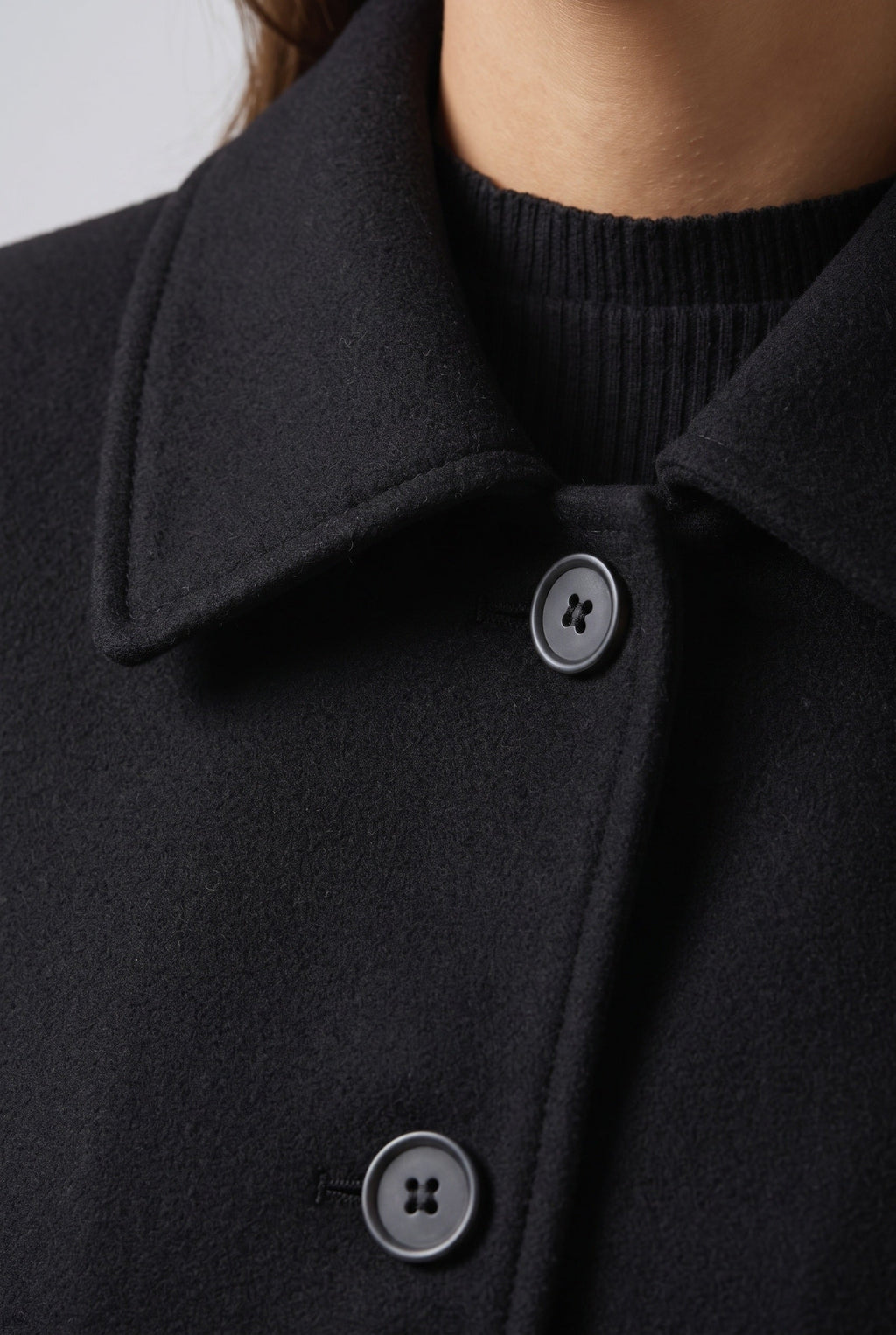 Women's Single Breasted Coat with Button Front and Collar