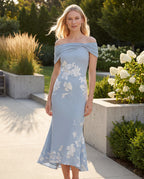 All-over lace mini dress - blue lifestyle