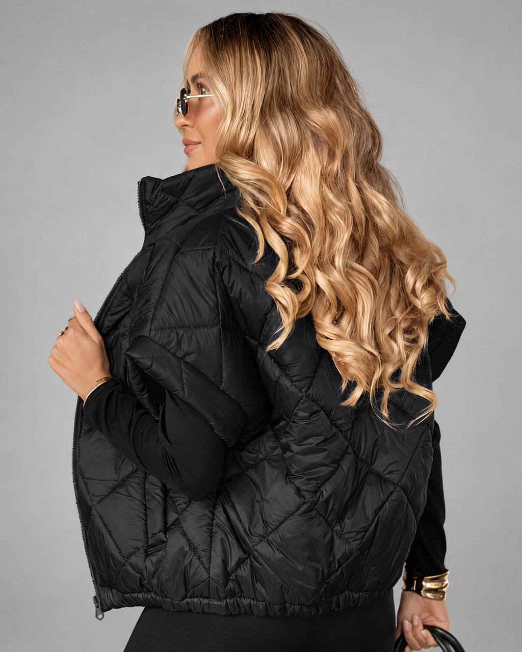 Women's Oversized Diamond Quilted Gilet with Stand Collar and Zip Front