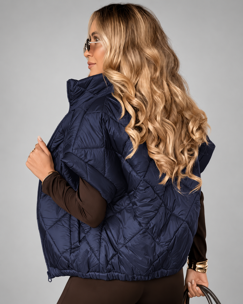 Women's Oversized Diamond Quilted Gilet with Stand Collar and Zip Front