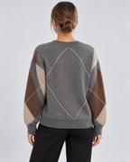 Women's Relaxed Argyle V-Neck Knitted Jumper with Ribbed Trims in Camel – photo 3