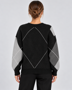 Women's Relaxed Argyle V-Neck Knitted Jumper with Ribbed Trims in Dark Grey – photo 3