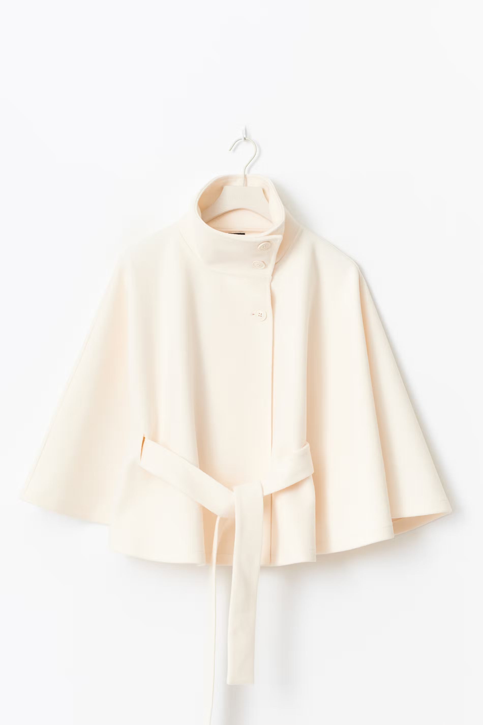 Women's Elegant Wool Look Coat with Refined Collar and Feminine Tailored Cut 5