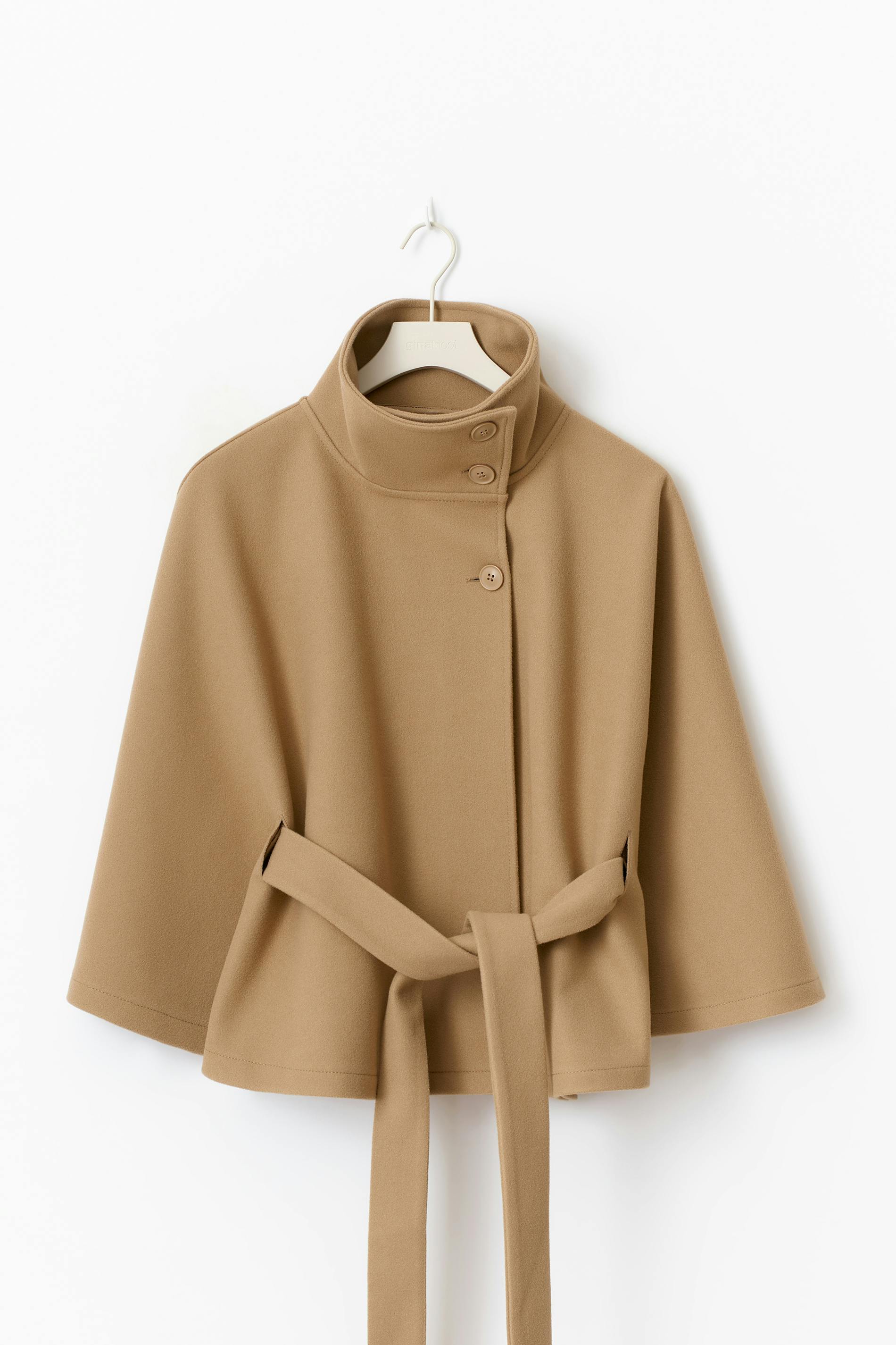 Women's Elegant Wool Look Coat with Refined Collar and Feminine Tailored Cut 7