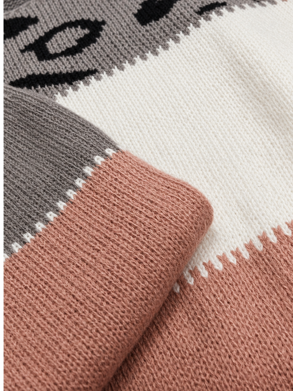 Women's Leopard Print Colour Block Jumper in Pink — knit detail