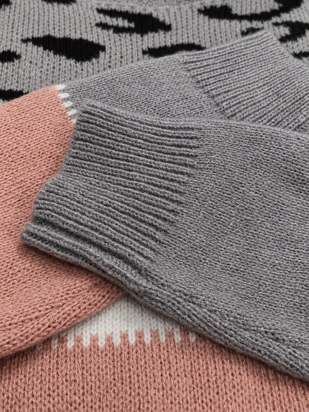 Women's Leopard Print Colour Block Jumper in Pink — knit detail