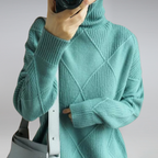 Women's Oversized Knit Turtleneck Jumper with Diamond Texture