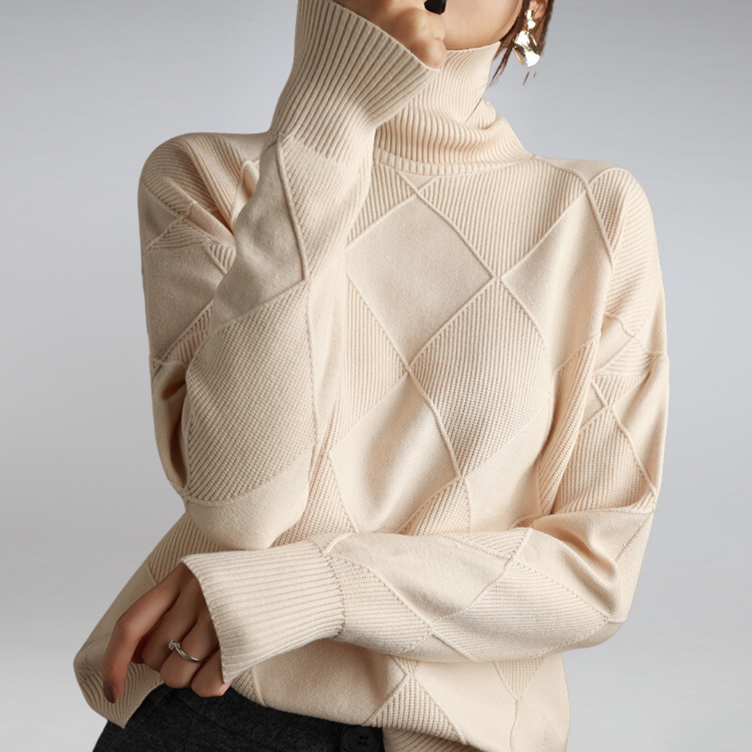 Women's Oversized Knit Turtleneck Jumper with Diamond Texture