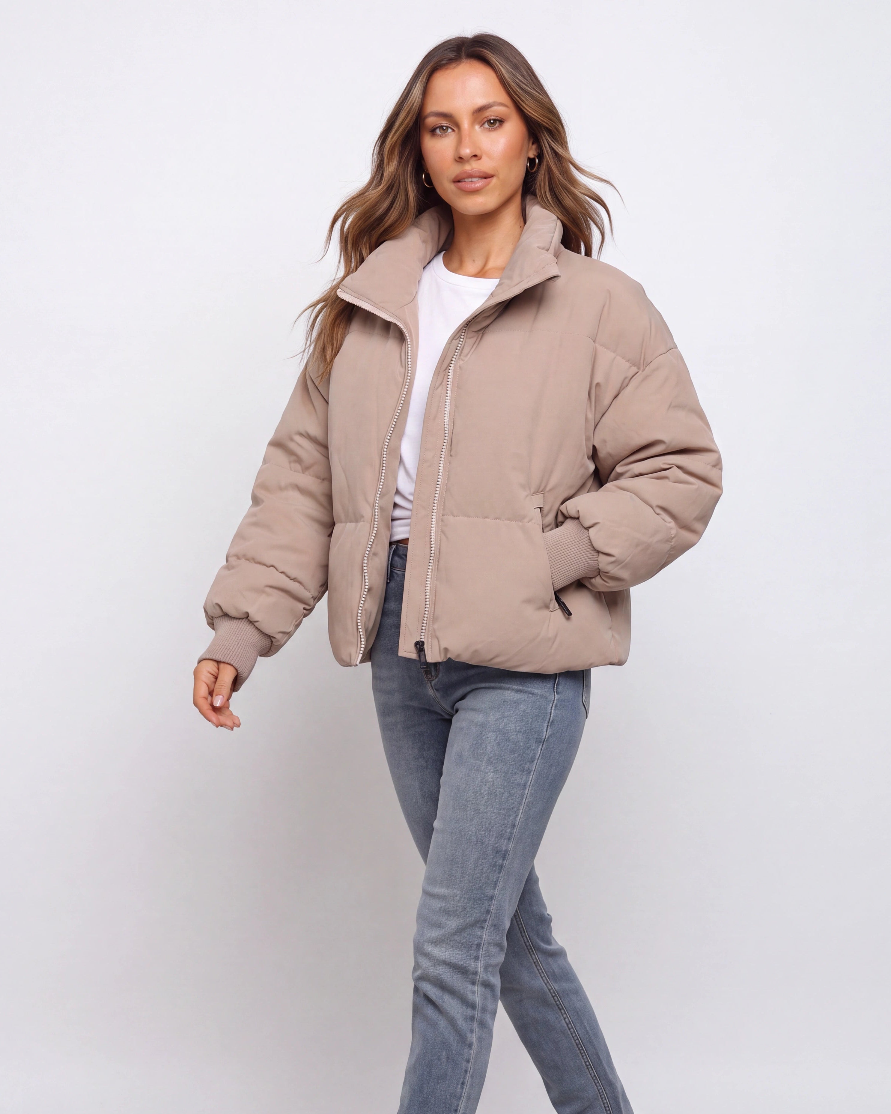 Women's Oversized Puffer Jacket with Stand Collar and Zip Front